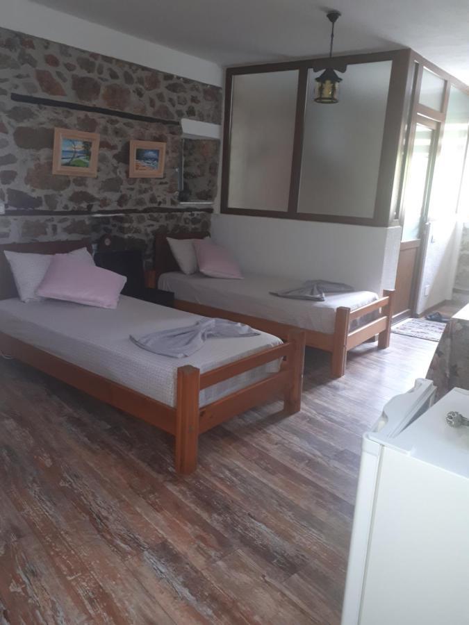 Nuci'S Home Glass Floor Tushemisht Ngoại thất bức ảnh